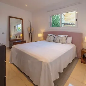 Сasa de vacaciones Mas Mestre Con Capacidad De 6 A 8 Huéspedes Cerca De Sitges, Olivella